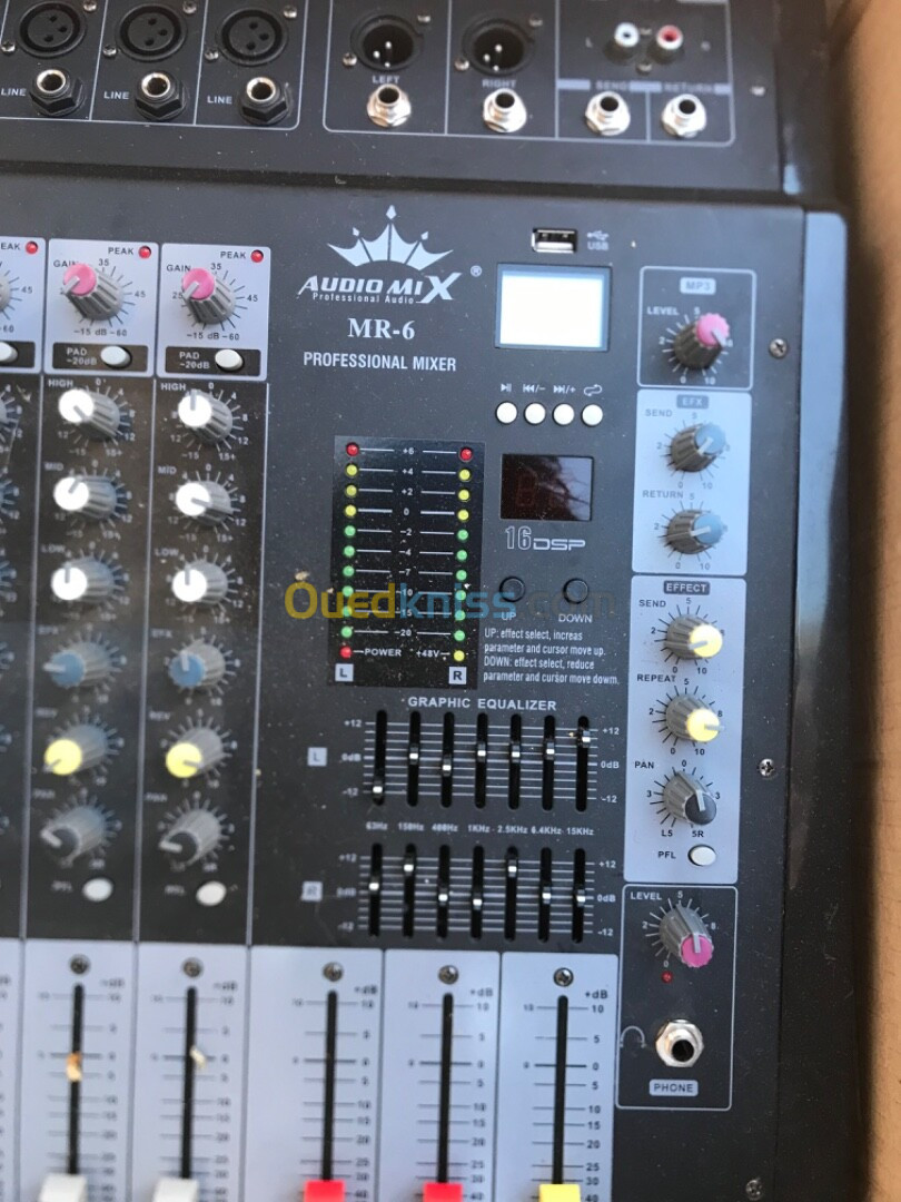 Table de mixage professionnelle 