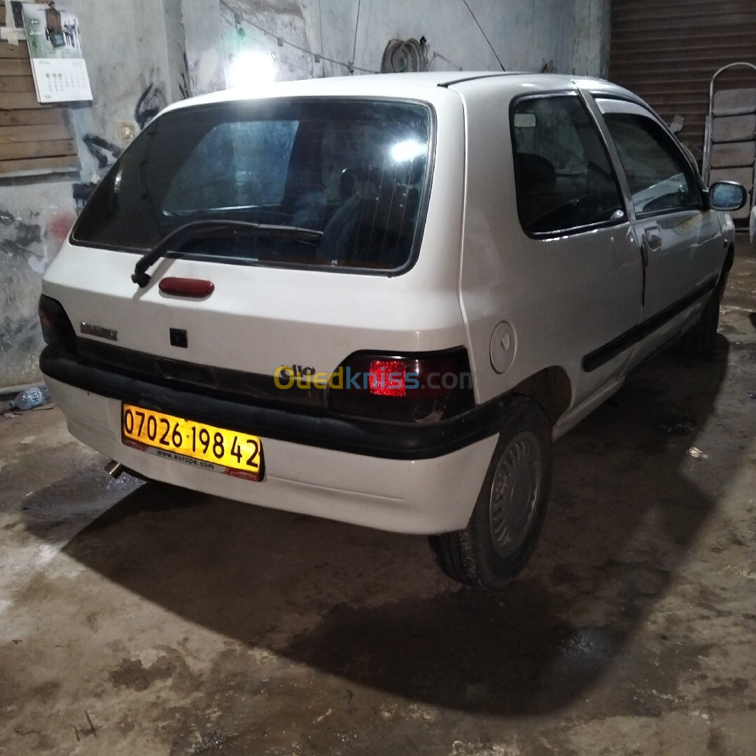 Renault Clio 1 1998 Japounese