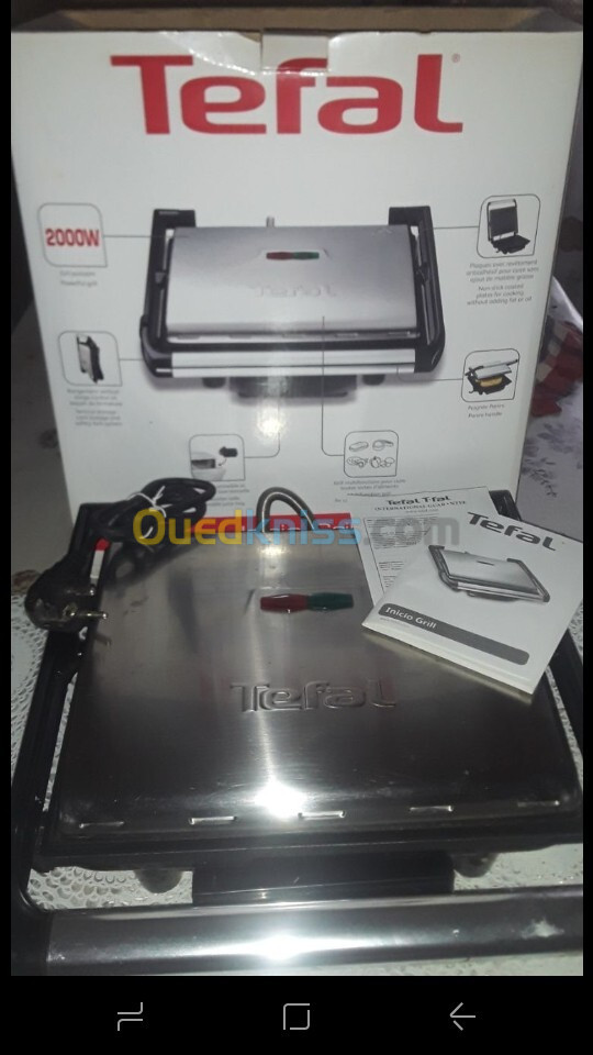 Panineuse tefal 2000W état neuf