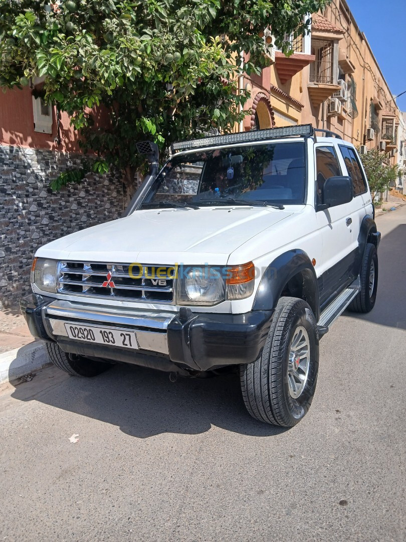 Mitsubishi Pajero 1993 V6 3000