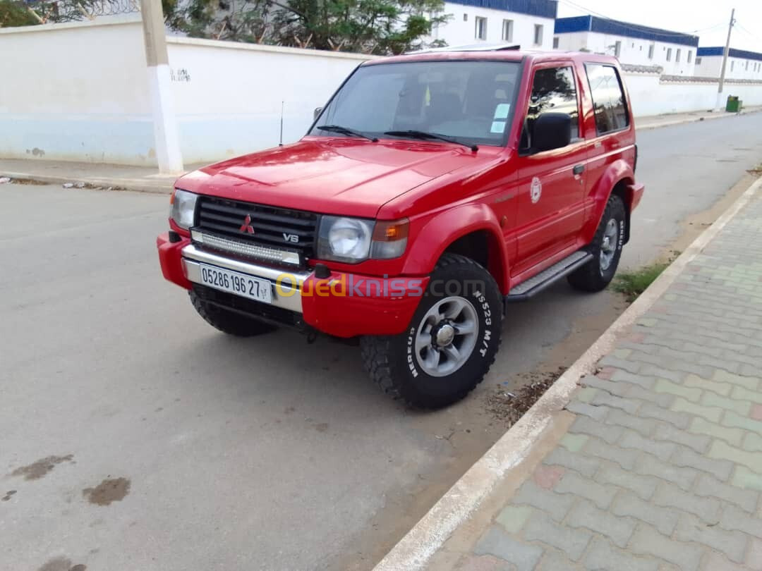 Mitsubishi Pajero Court 1996 