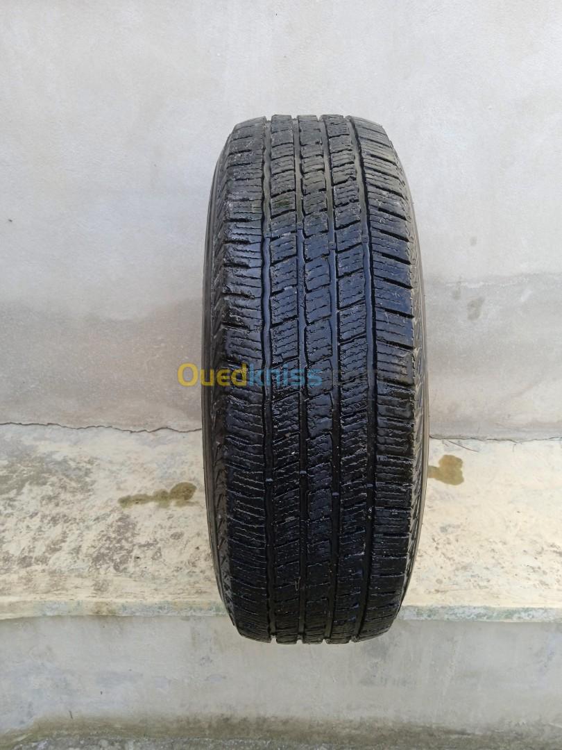 Pneus kumho P235/75R16