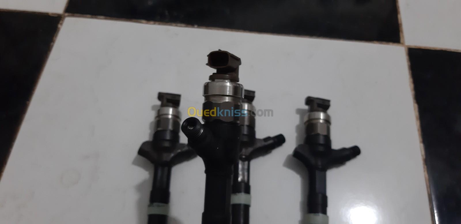 Injecteur DENZO Toyota Avensis et Corolla  2.0 d4d 