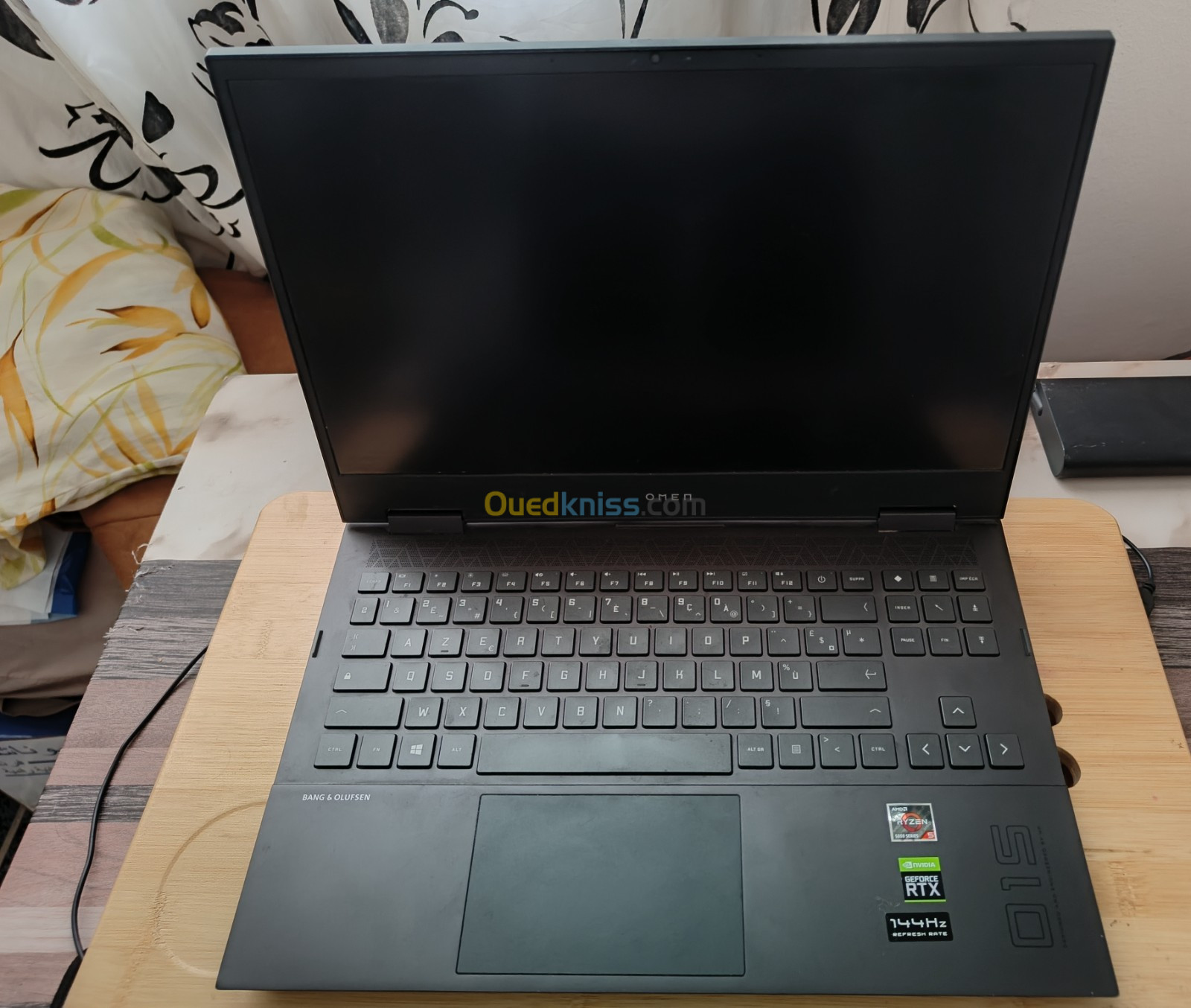 HP OMEN 15-en1003sf ÉTAT PRESQUE NEUF AVEC BOITE