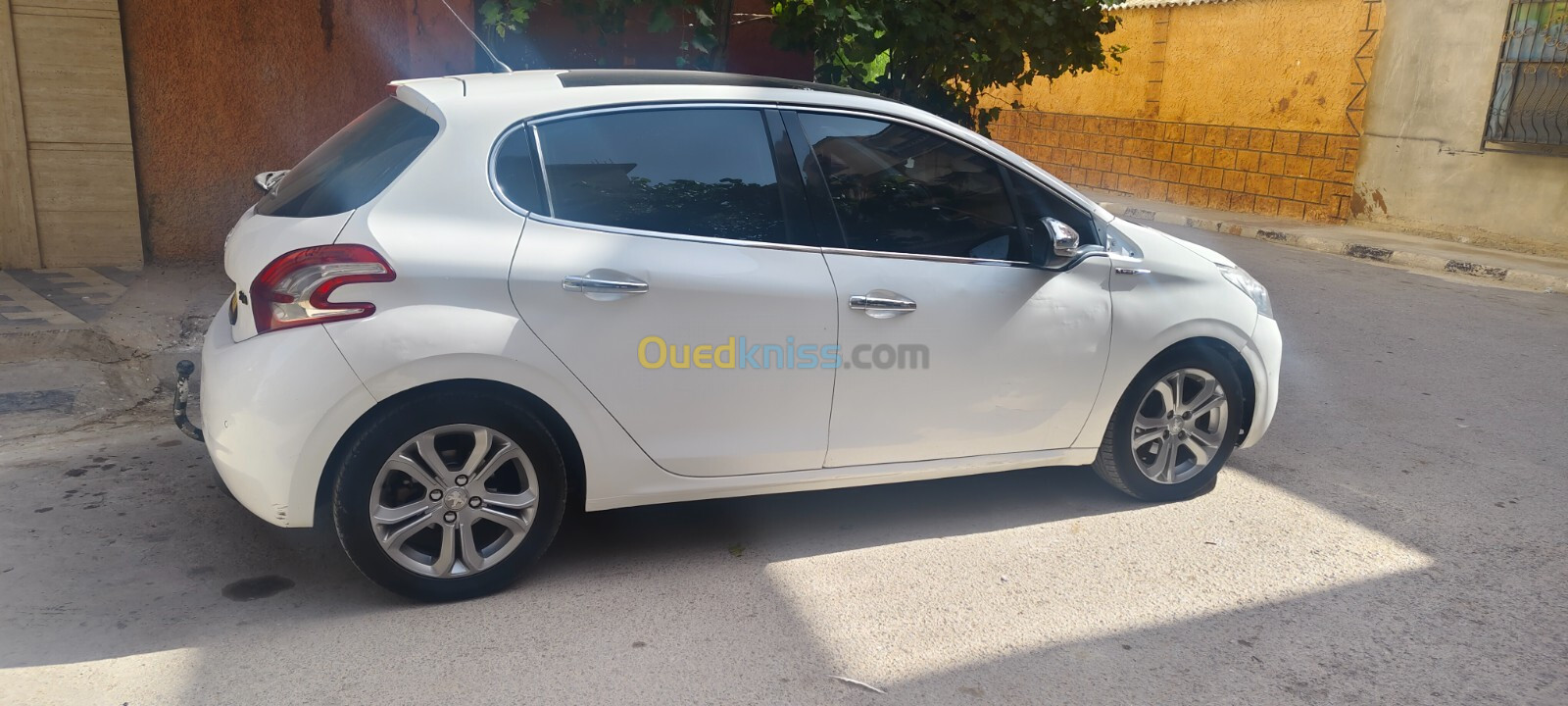 Peugeot 208 2015 Active