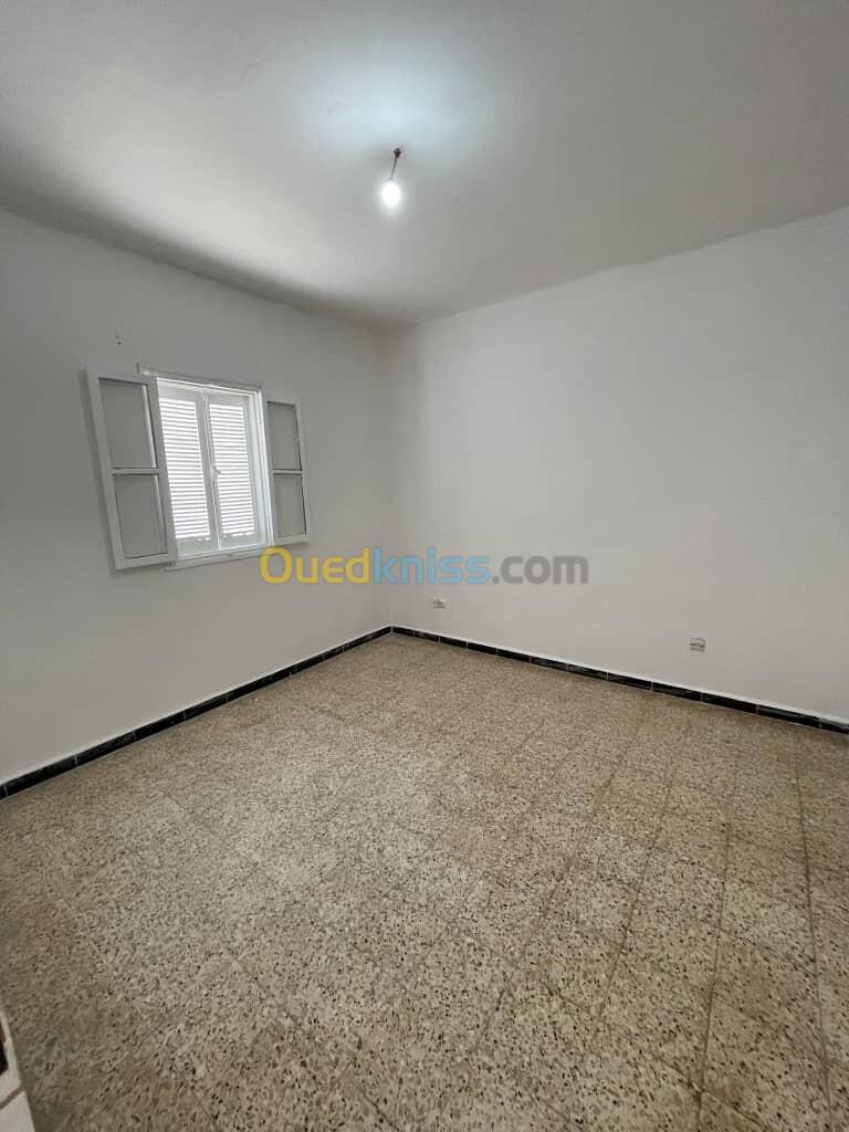 Location Niveau De Villa F3 Annaba Annaba