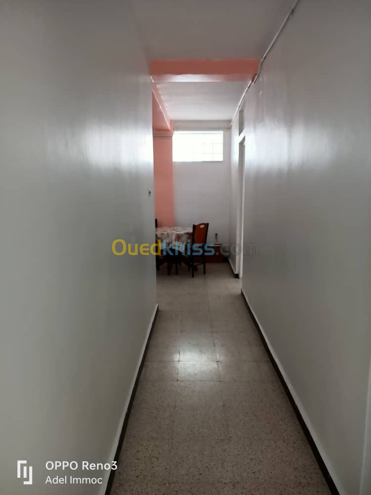 Location Appartement F4 Annaba Annaba