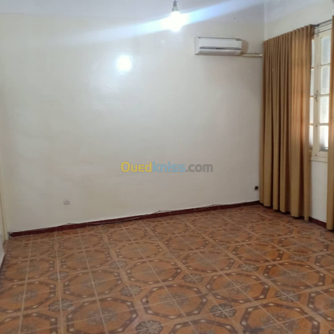 Location Appartement F5 Annaba Annaba