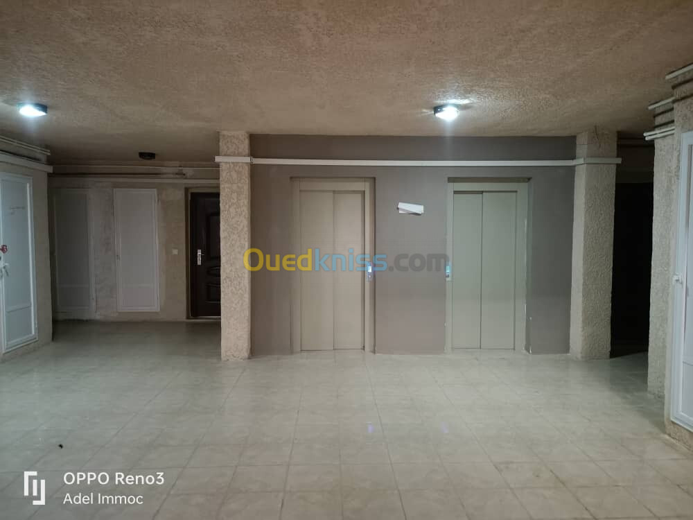 Location Appartement F4 Annaba Annaba