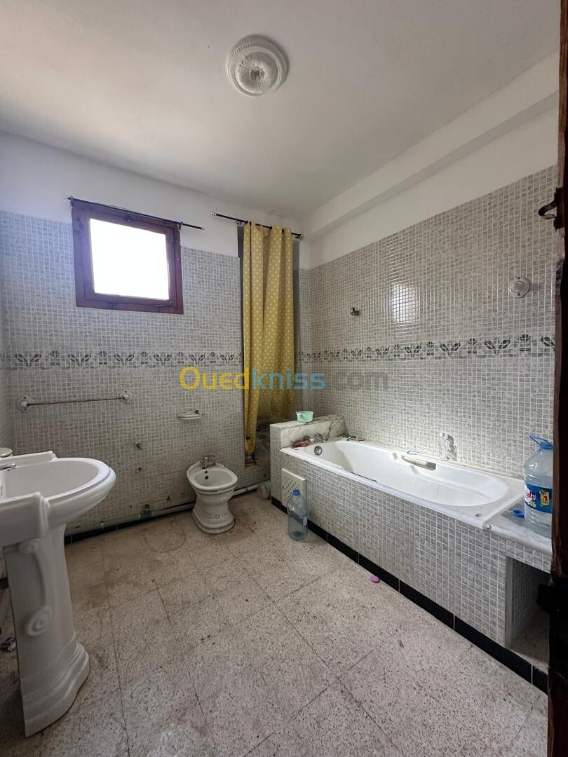 Location Niveau De Villa F5 Annaba Annaba