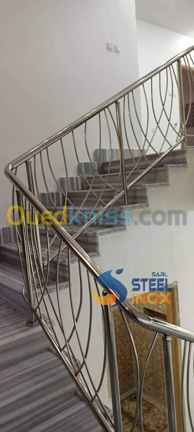 RAMPE D'ESCALIER ET GARDE CORPS EN INOX