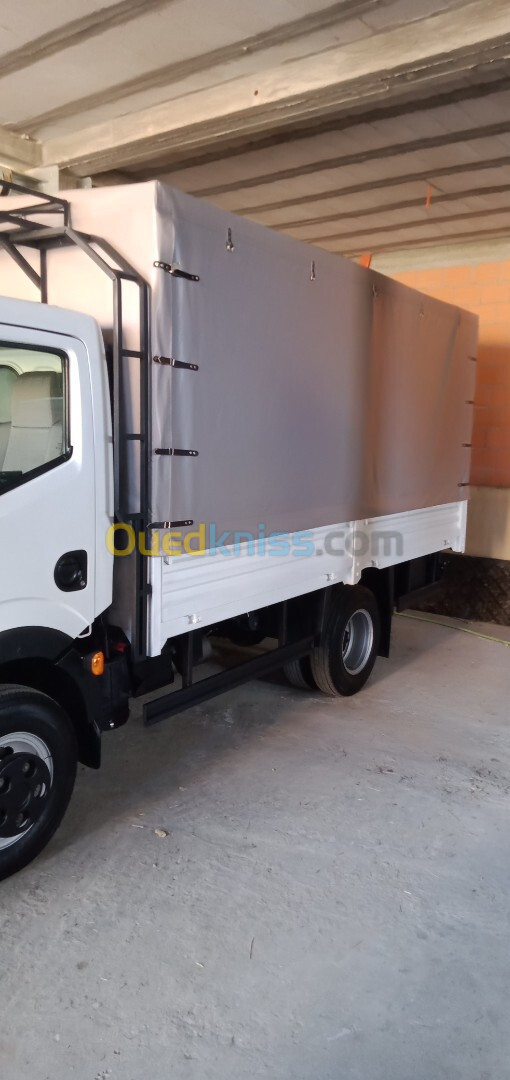 Nissan capstar NT 400 2012