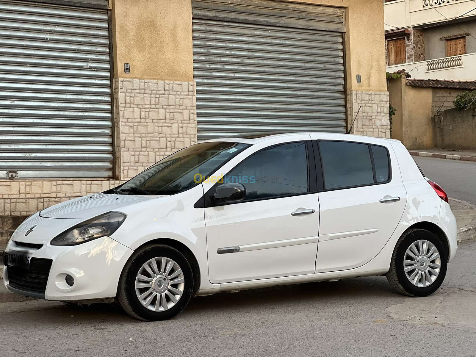 Renault Clio 3 2012 Night and Day