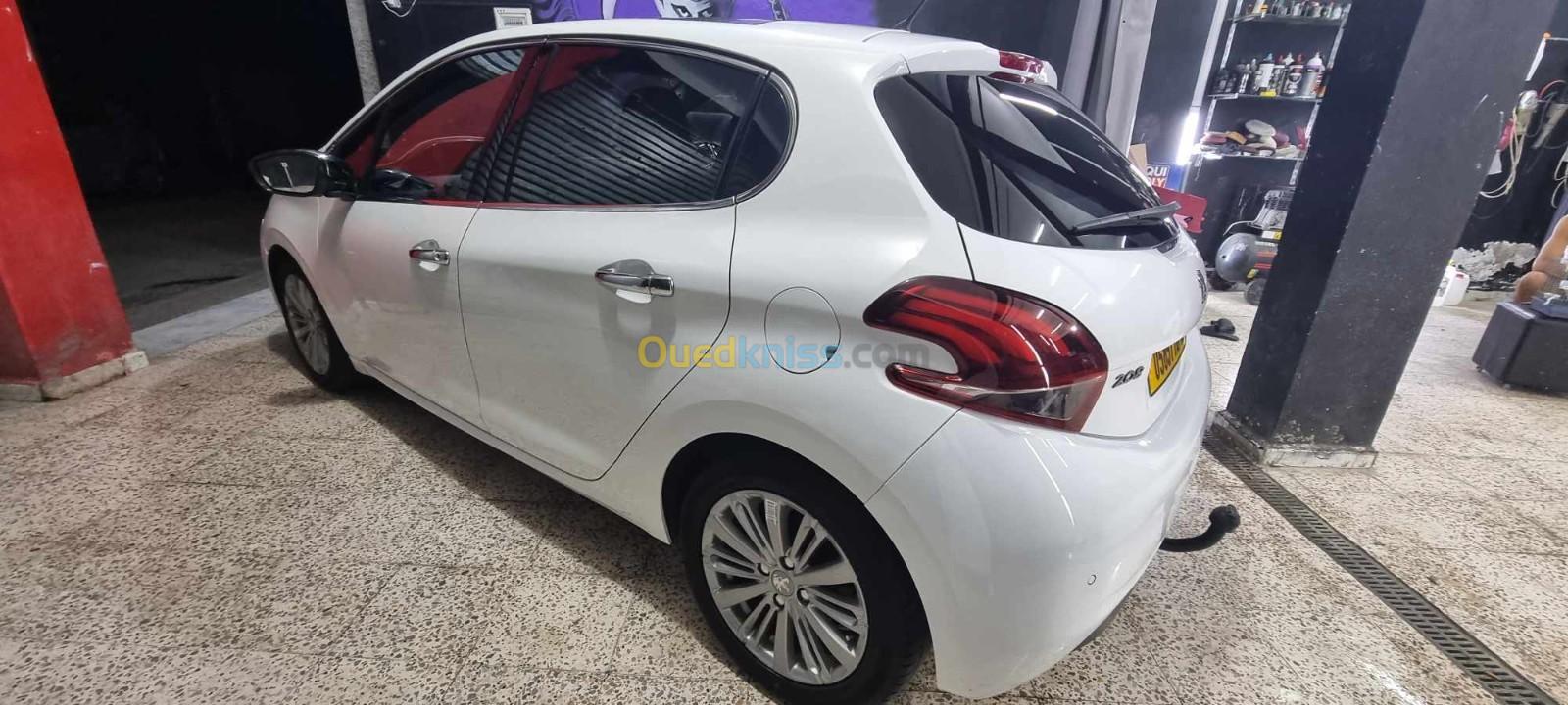 Peugeot 208 2016 Allure Facelift