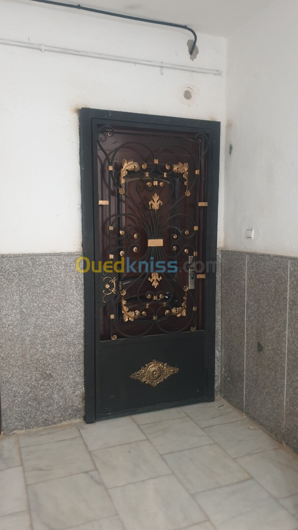 Location Appartement F4 Tipaza Kolea