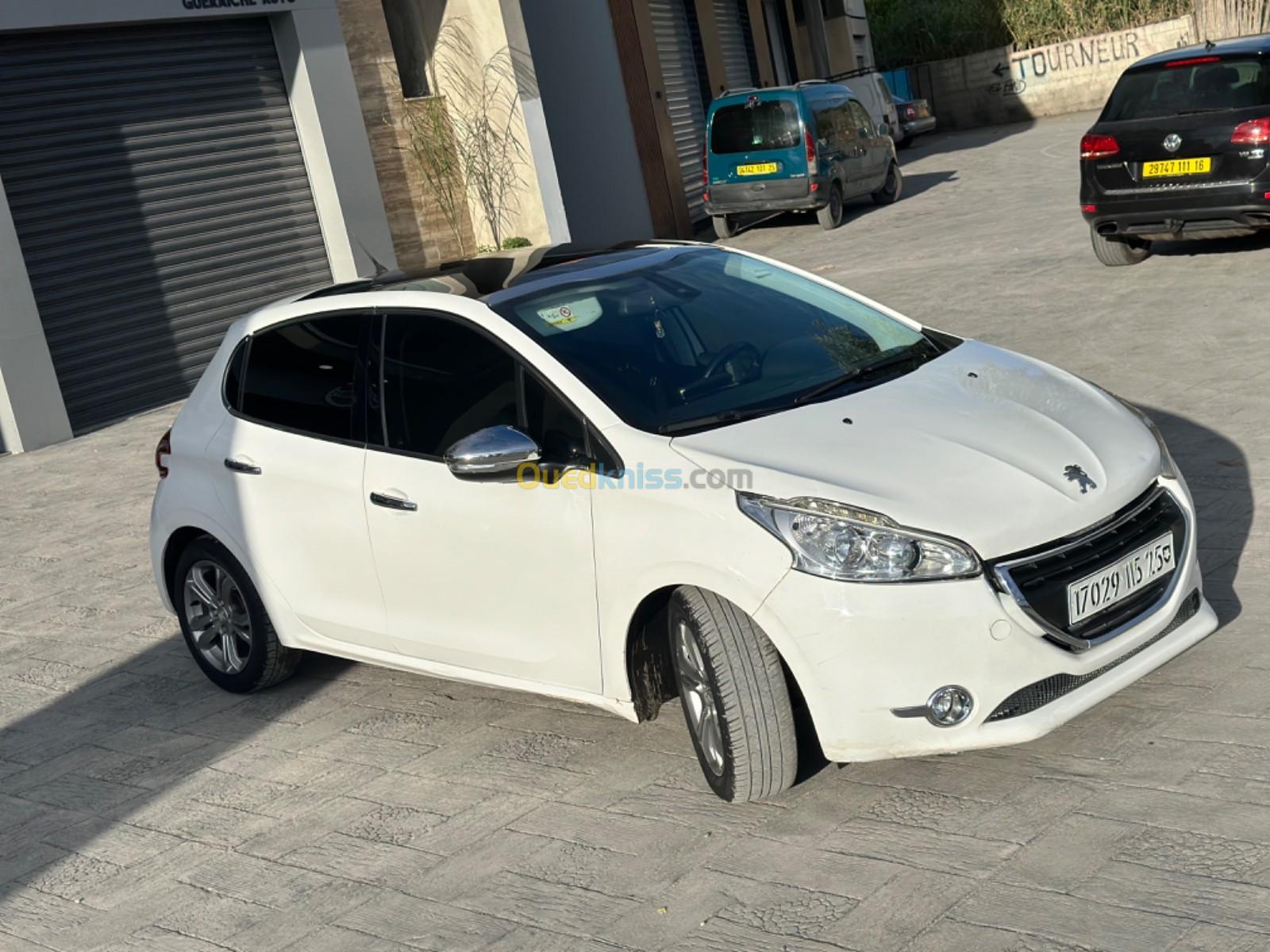 Peugeot 208 2015 Allure