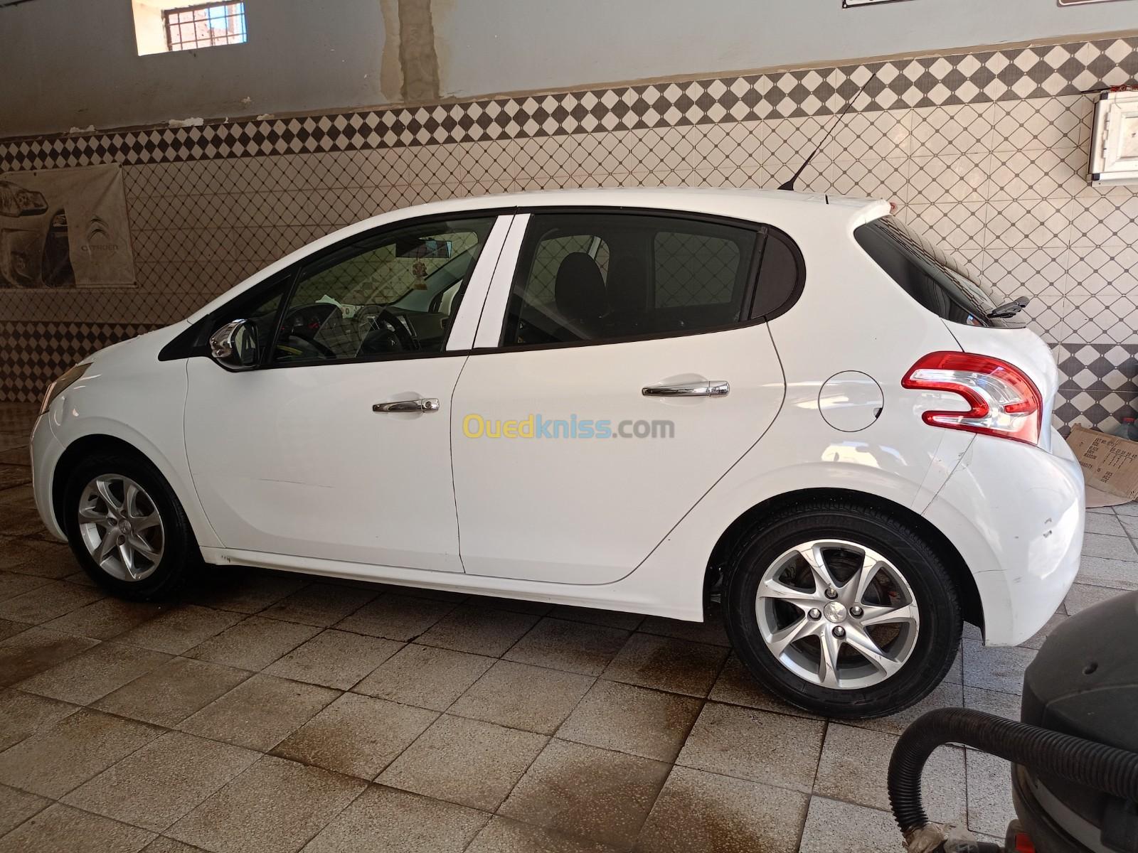 Peugeot 208 2013 Access