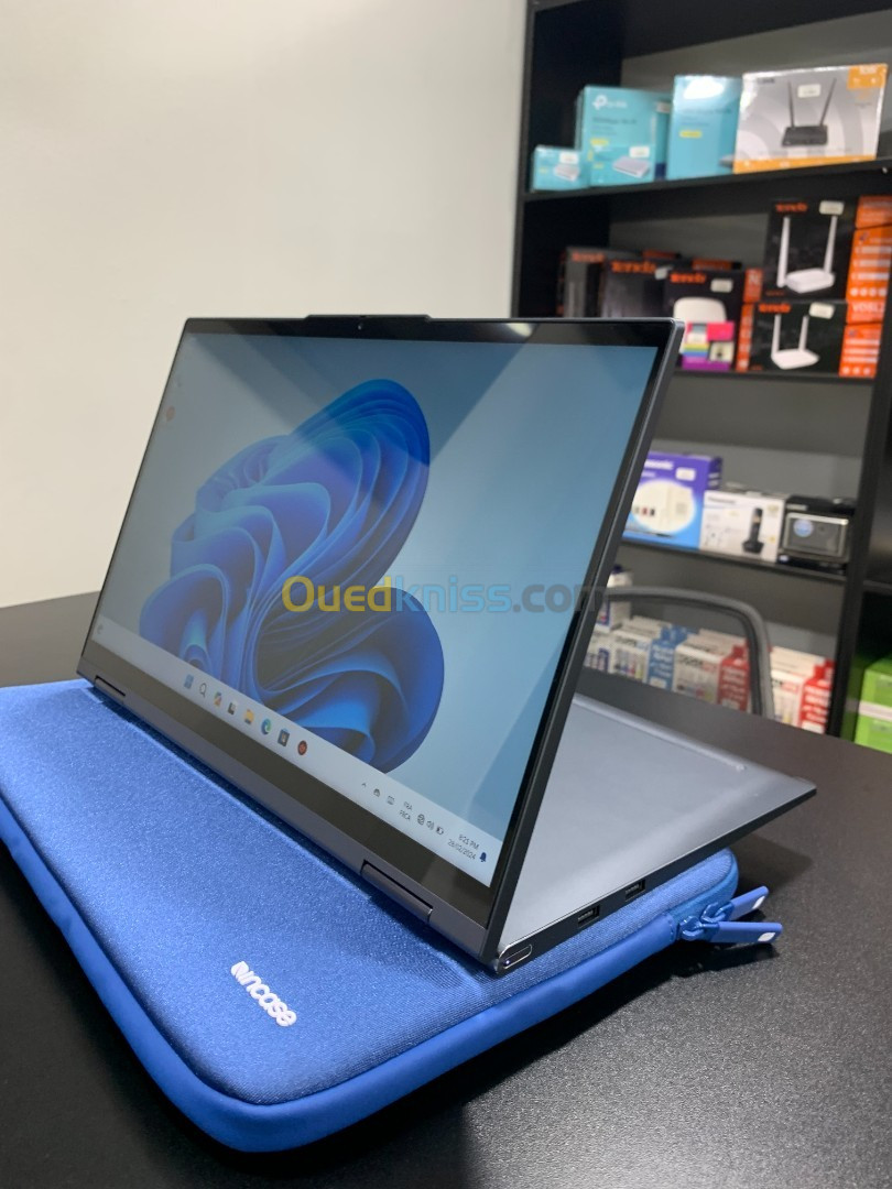 Lenovo YOGA 7i 2in1 x360 i5-11em génération 8/256gb IrisXe 15.6" tactile rotation 360 