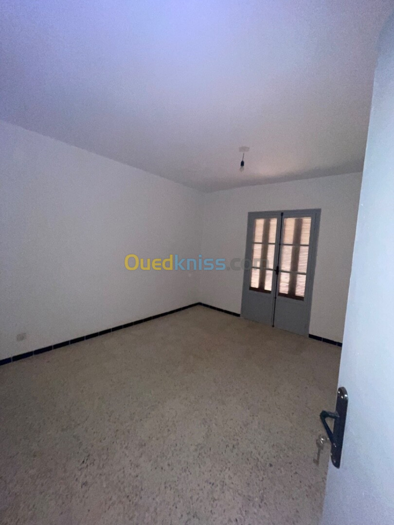 Location Appartement F4 Alger Bouzareah