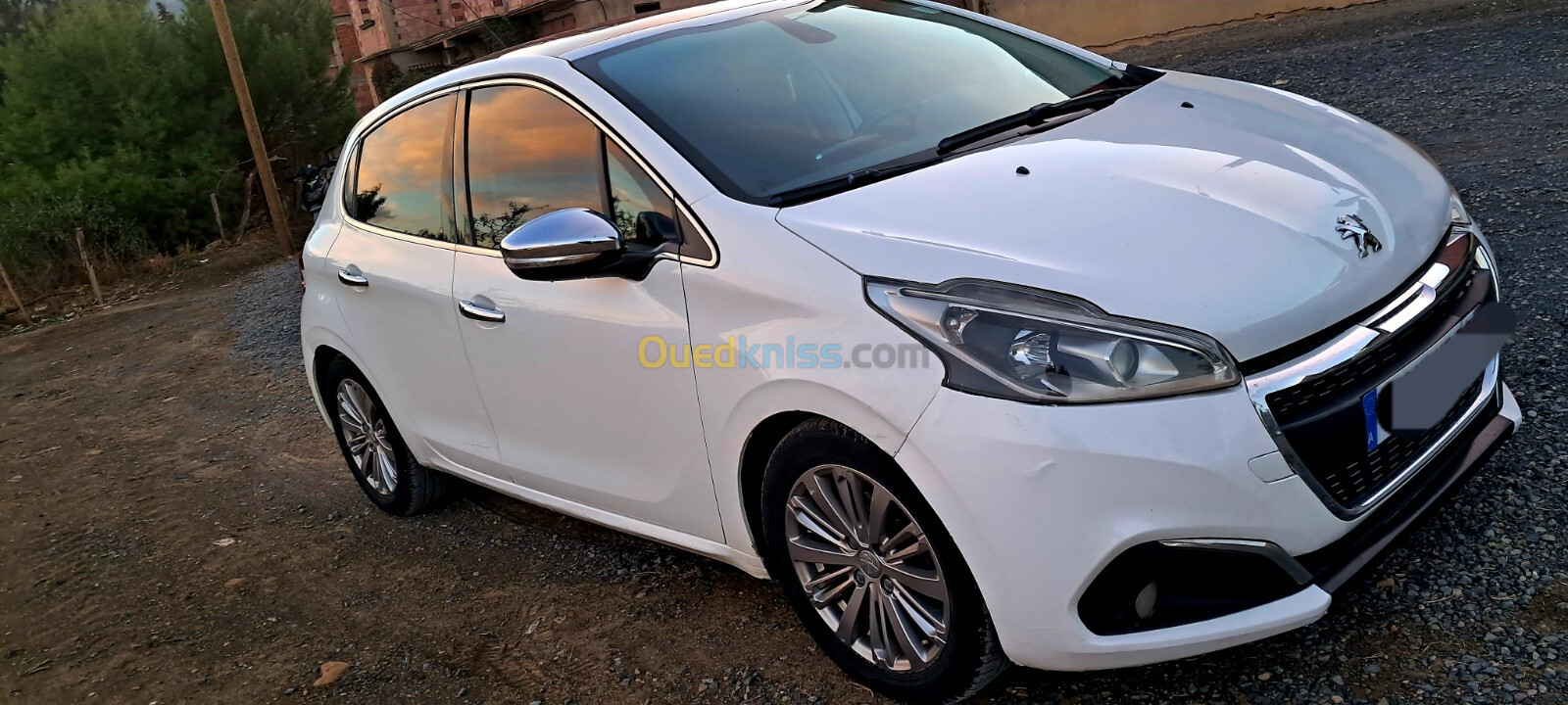 Peugeot 208 2015 Allure Facelift