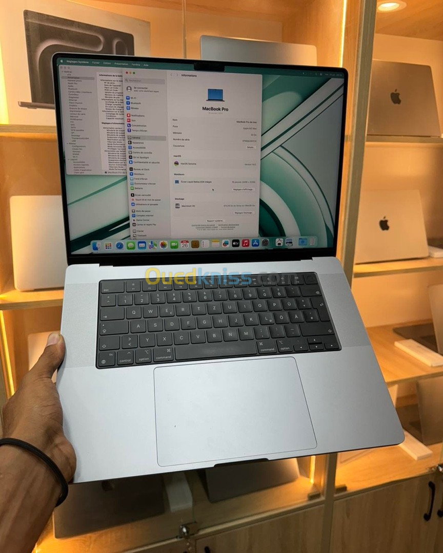 MacBook Pro M2 Max