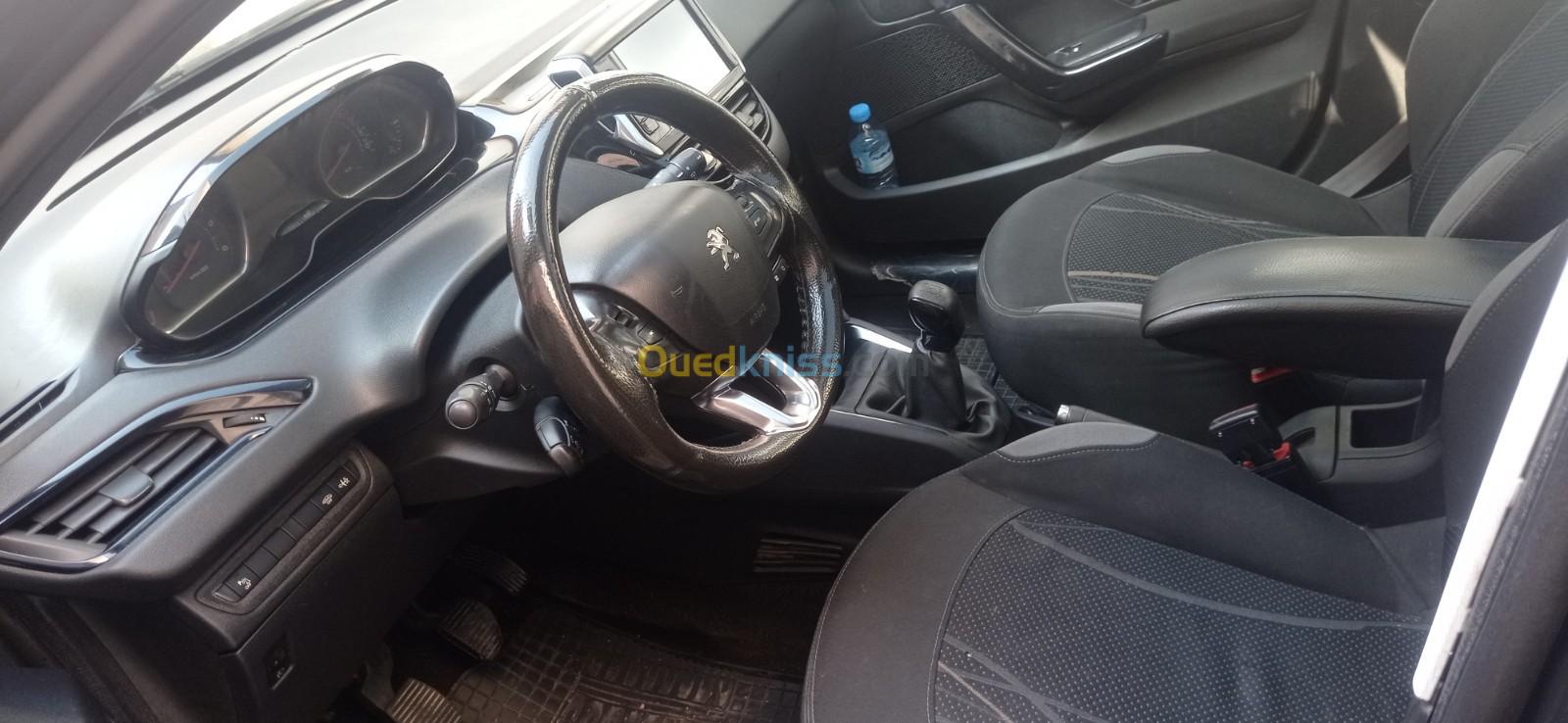 Peugeot 208 2012 Allure