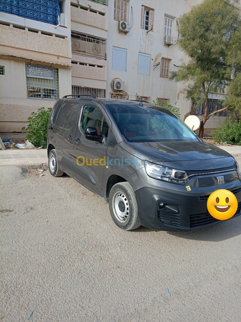 Fiat Doblo 2023 Italie