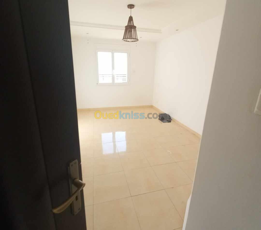 Vente Appartement F4 Alger Cheraga