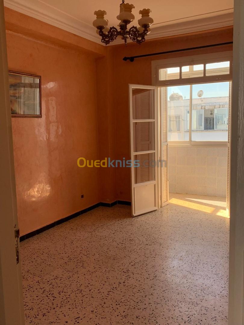 Location Appartement F4 Alger Bab ezzouar