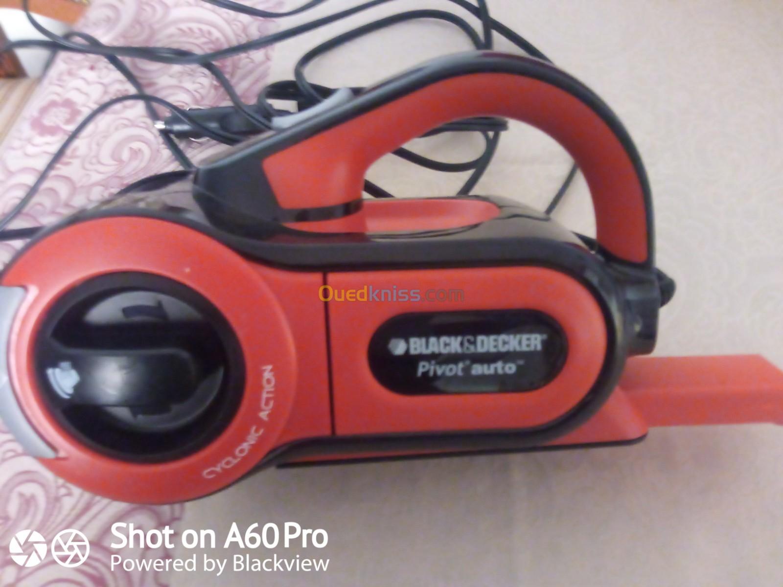 Aspirateur auto Black Decker 