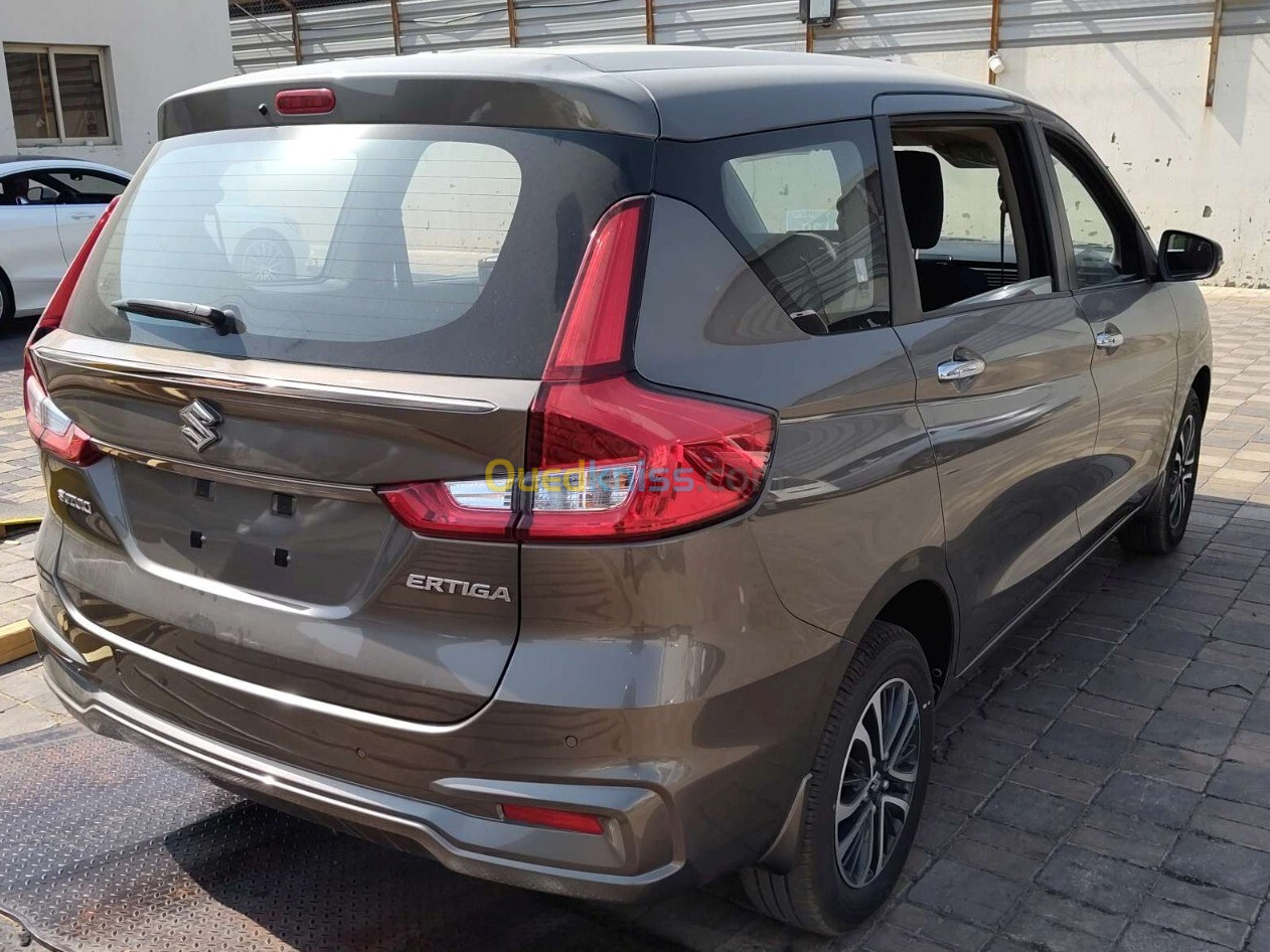 Suzuki ERTIGA 2023 GLX 7 Places