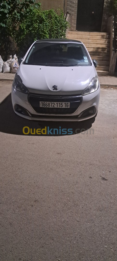 Peugeot 208 2015 Allure Facelift