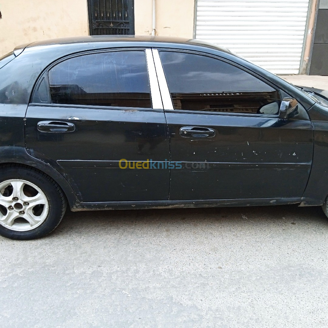 Chevrolet Optra 5 portes 2006 Optra 5 portes - Oran Algérie