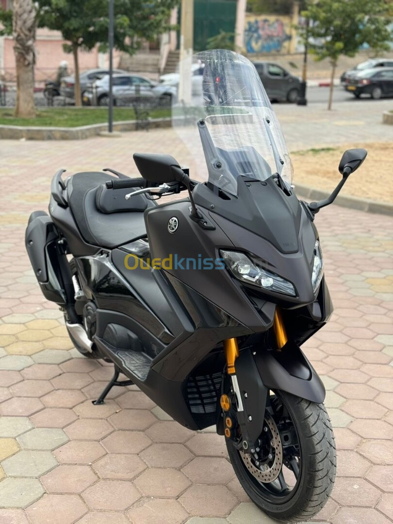 YAMAHA TMAX 562 TECH MAX DARK MAGMA 2024