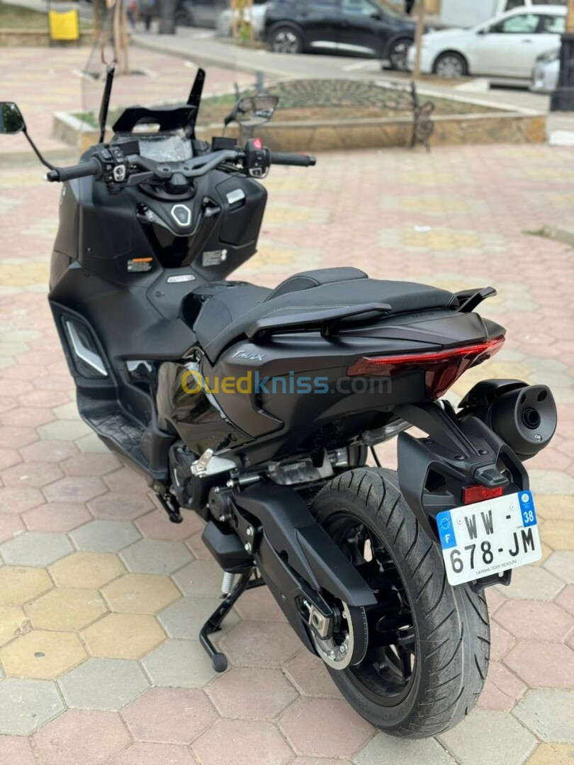 YAMAHA TMAX 562 TECH MAX DARK MAGMA 2024