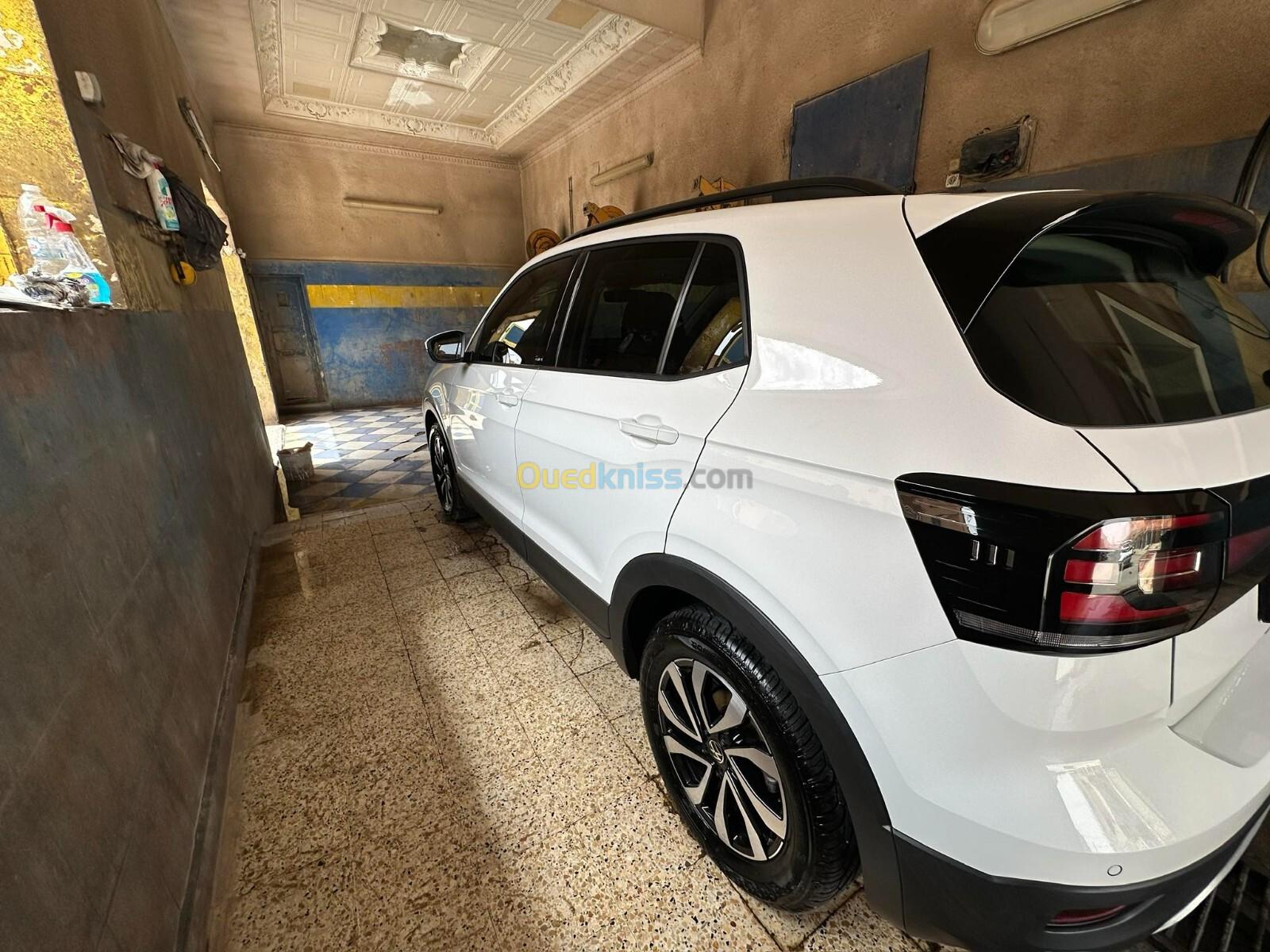 Volkswagen t cross 2021 active