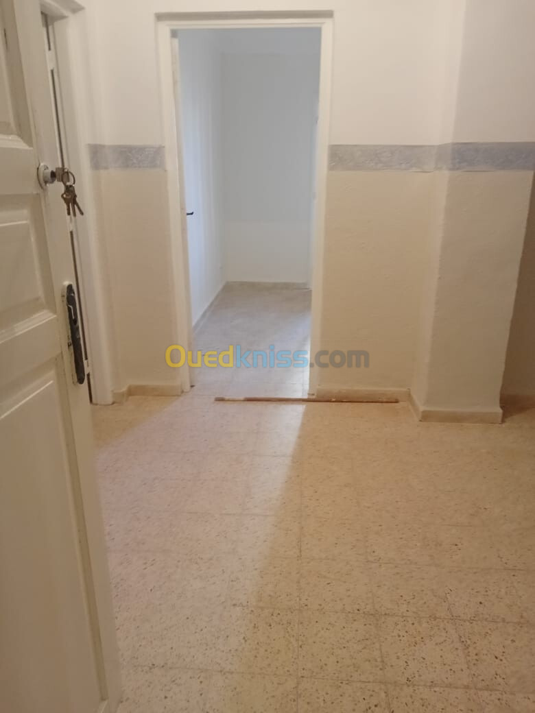 Location Appartement F3 Alger Saoula