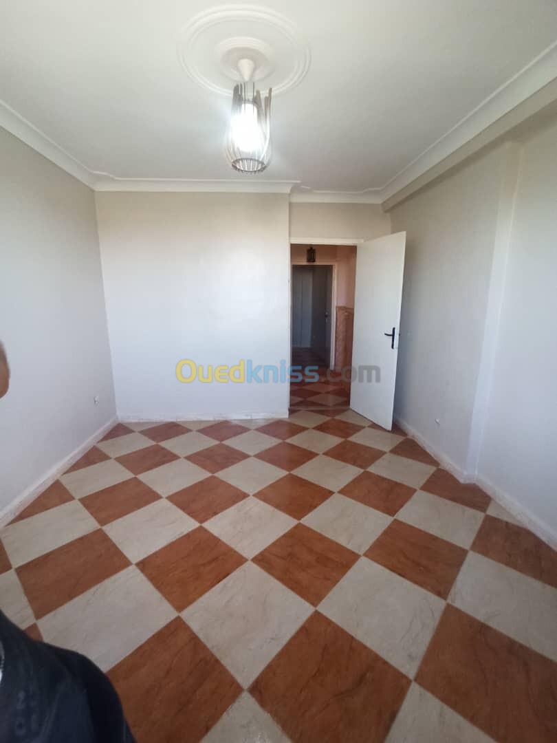 Location Appartement F3 Boumerdès Corso