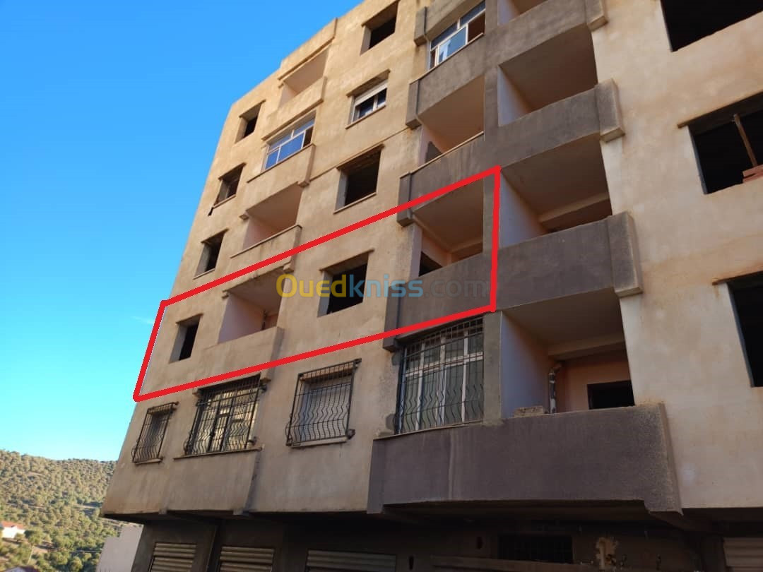 Vente Appartement F4 Tizi ouzou Boghni