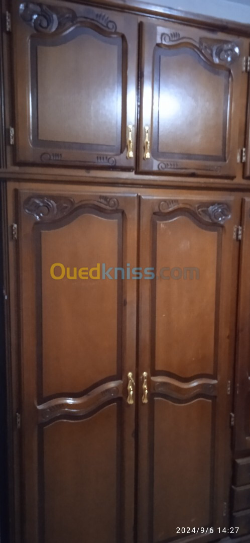 Armoire de chambre 