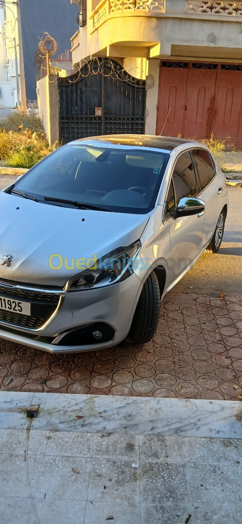 Peugeot 208 2019 Allure Facelift