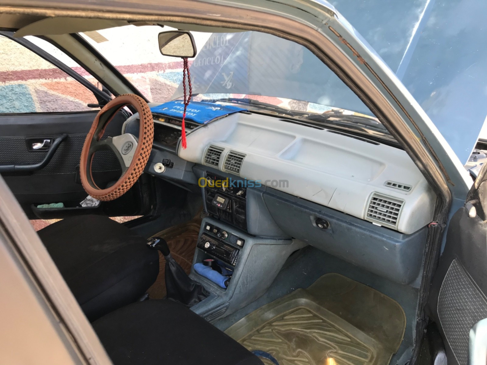 Peugeot 305 1983 305