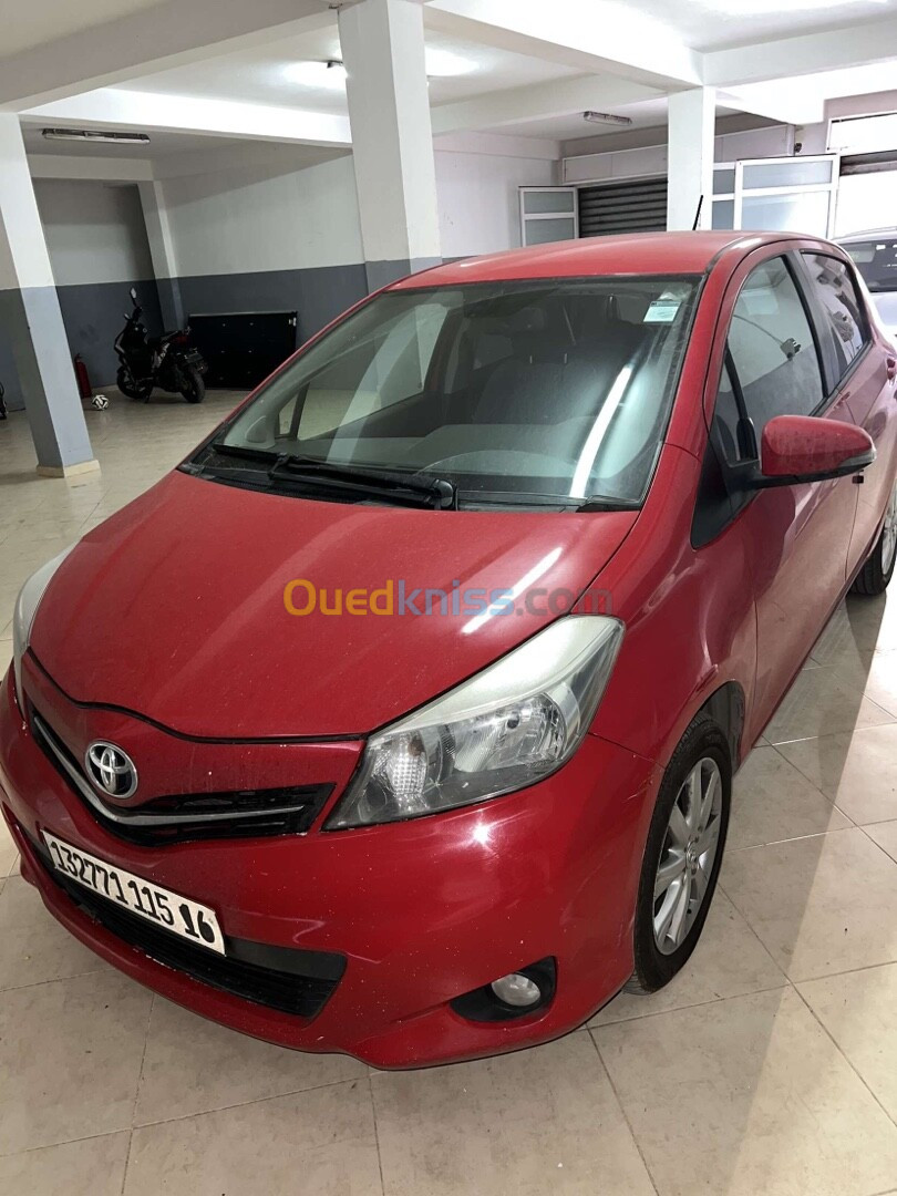 Toyota Yaris 2015 