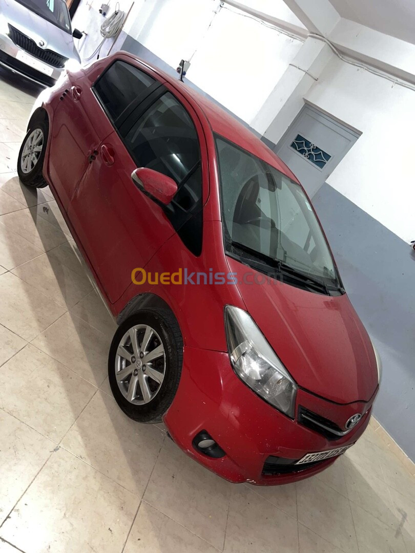 Toyota Yaris 2015 