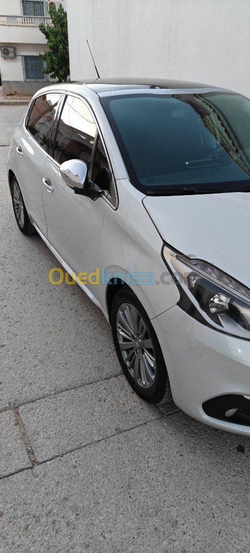 Peugeot 208 2017 Allure Facelift