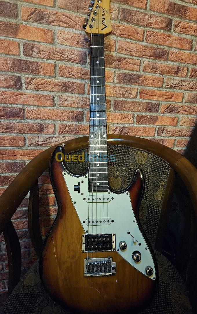 Guitare Variax Line6 model james tyler 