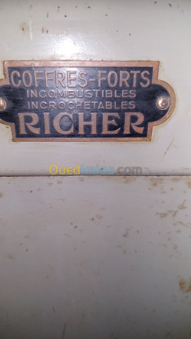 Coffre fort ancien 