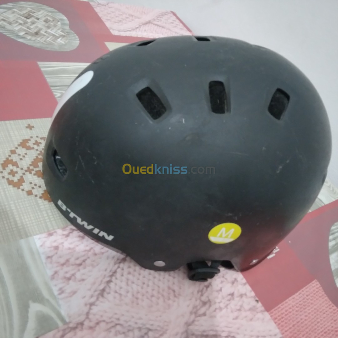 Casque original BTWIN très bon qualité 