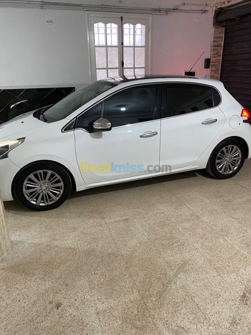 Peugeot 208 2018 Allure Facelift