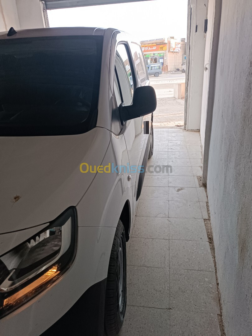 Fiat DOBLO 2024 وهرن